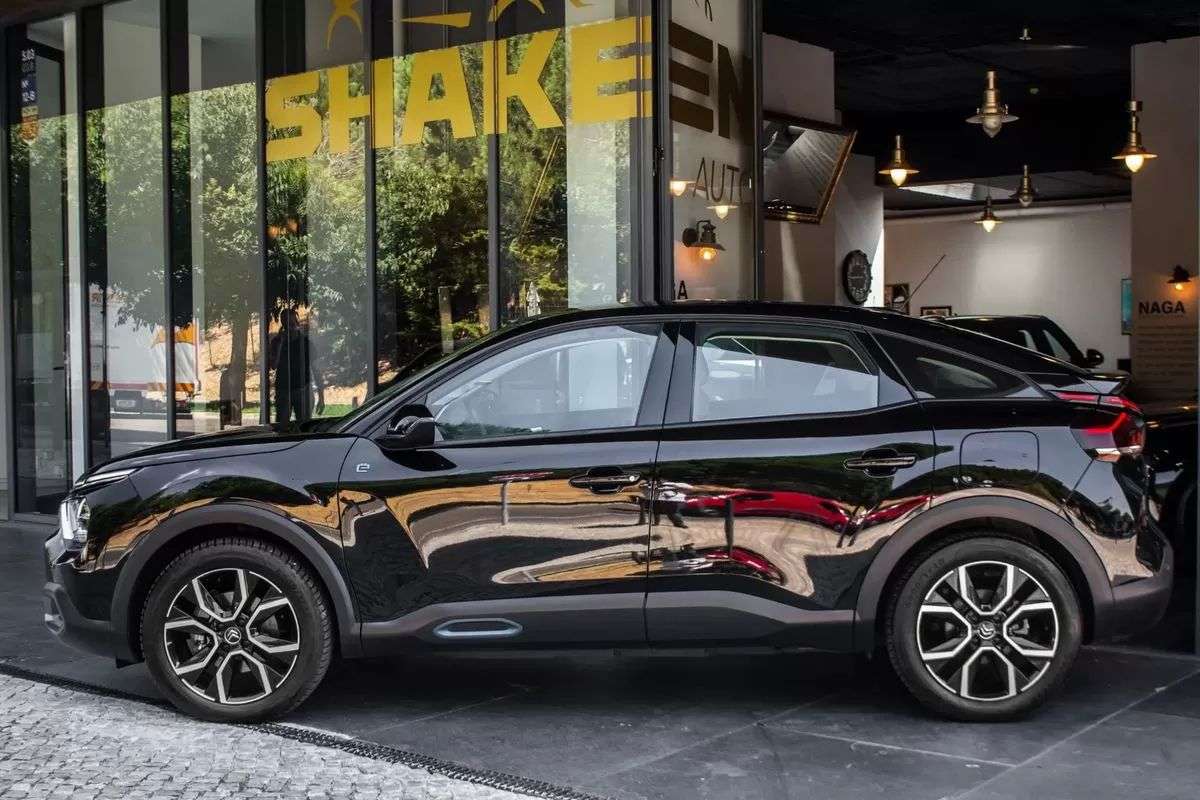 citroen-e-c4-2022-eletrico-0cc