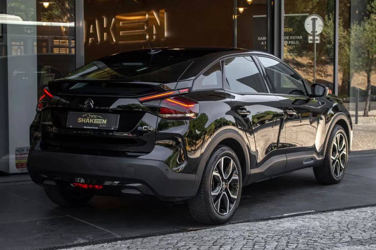 citroen-e-c4-2022-eletrico-0cc