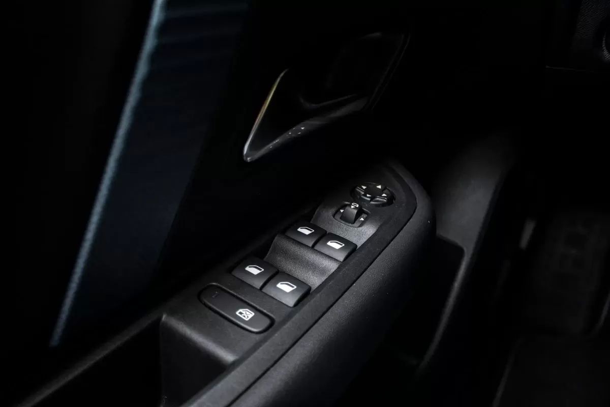 citroen-e-c4-2022-eletrico-0cc