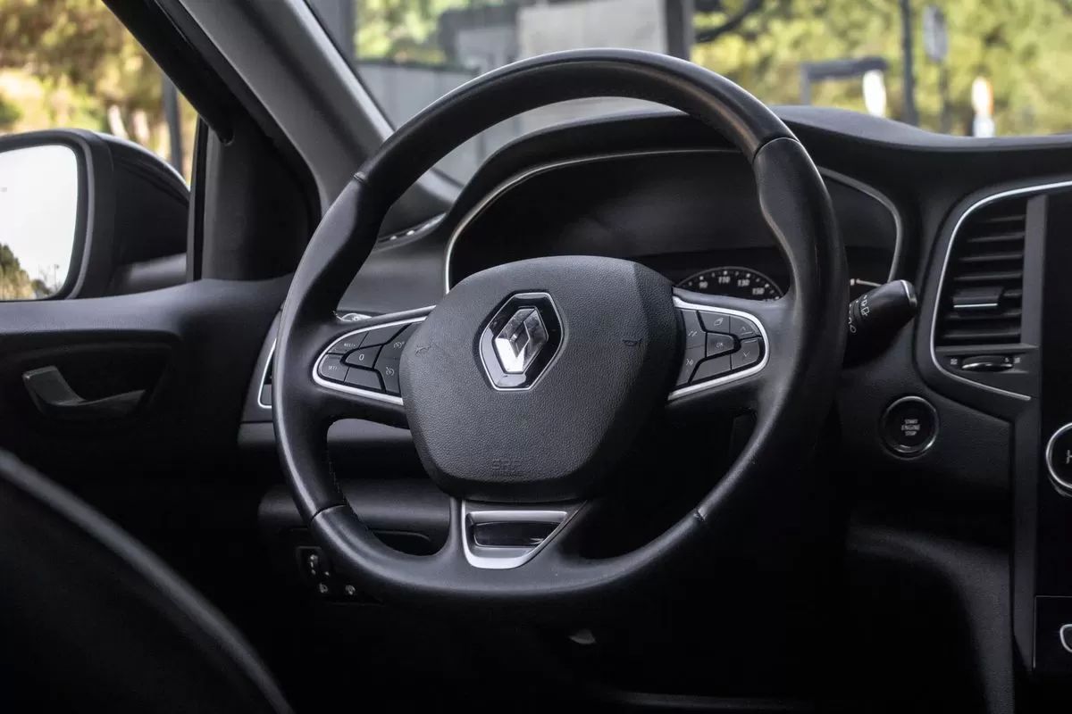 renault-megane-2023-diesel-1461cc