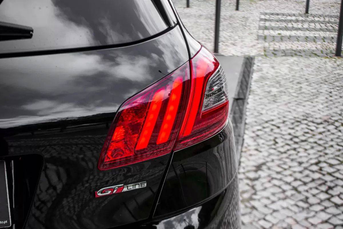 peugeot-308-2020-diesel-1499cc