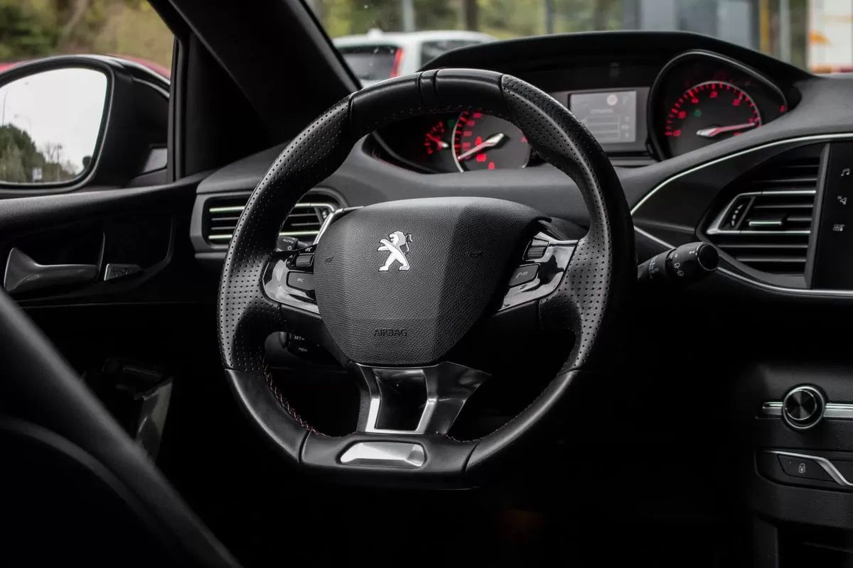 peugeot-308-2020-diesel-1499cc