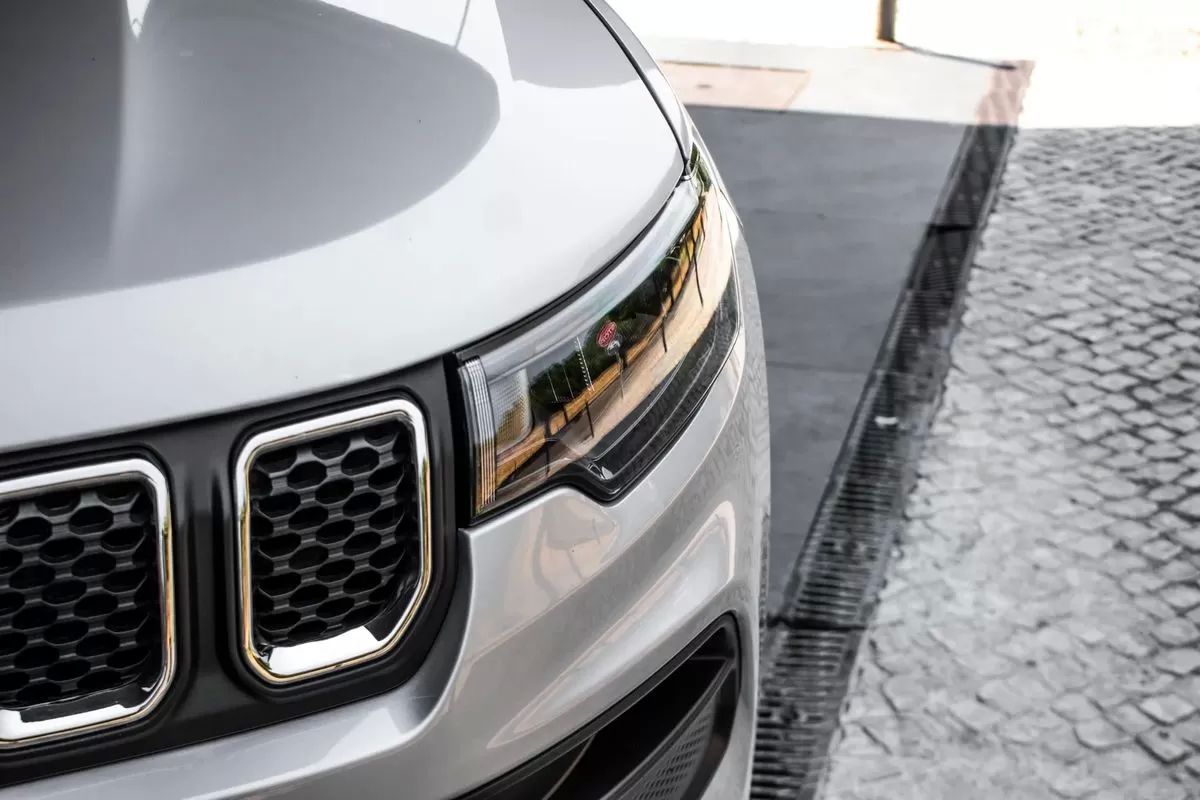 jeep-compass-2023-hibrido-1332cc
