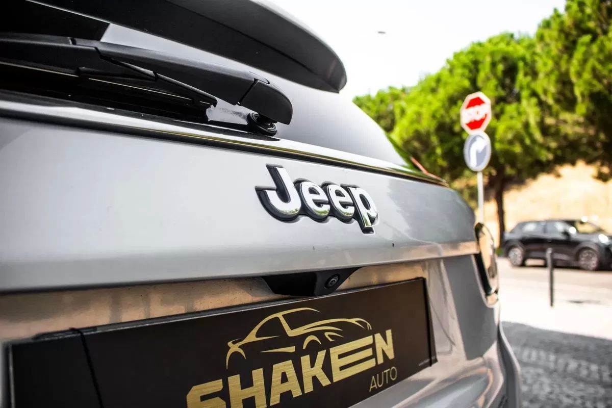 jeep-compass-2023-hibrido-1332cc