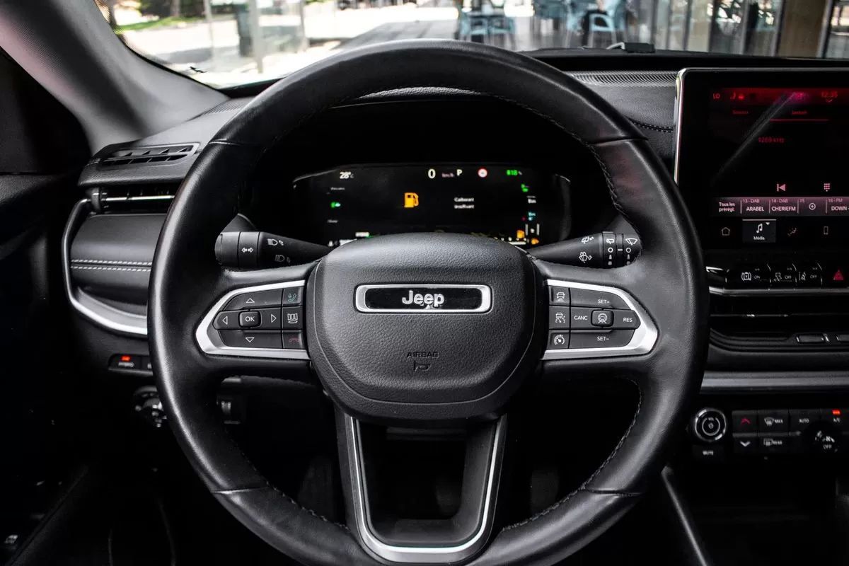 jeep-compass-2023-hibrido-1332cc