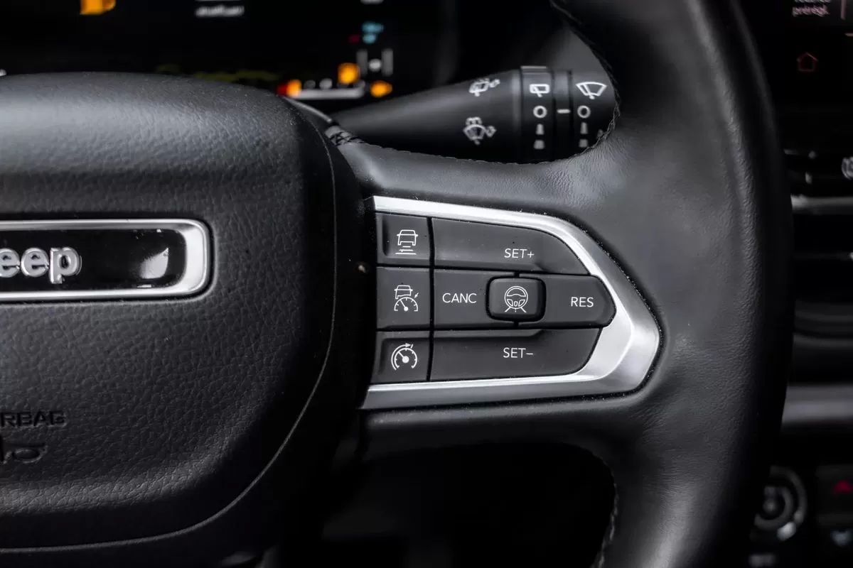 jeep-compass-2023-hibrido-1332cc