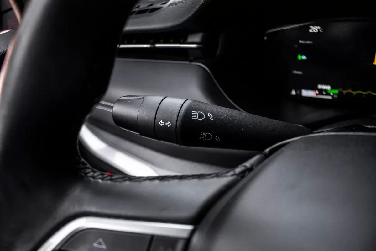 jeep-compass-2023-hibrido-1332cc