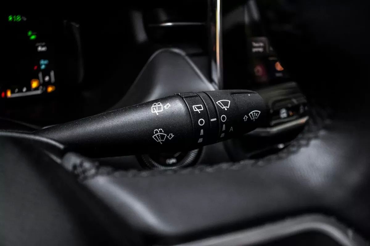jeep-compass-2023-hibrido-1332cc