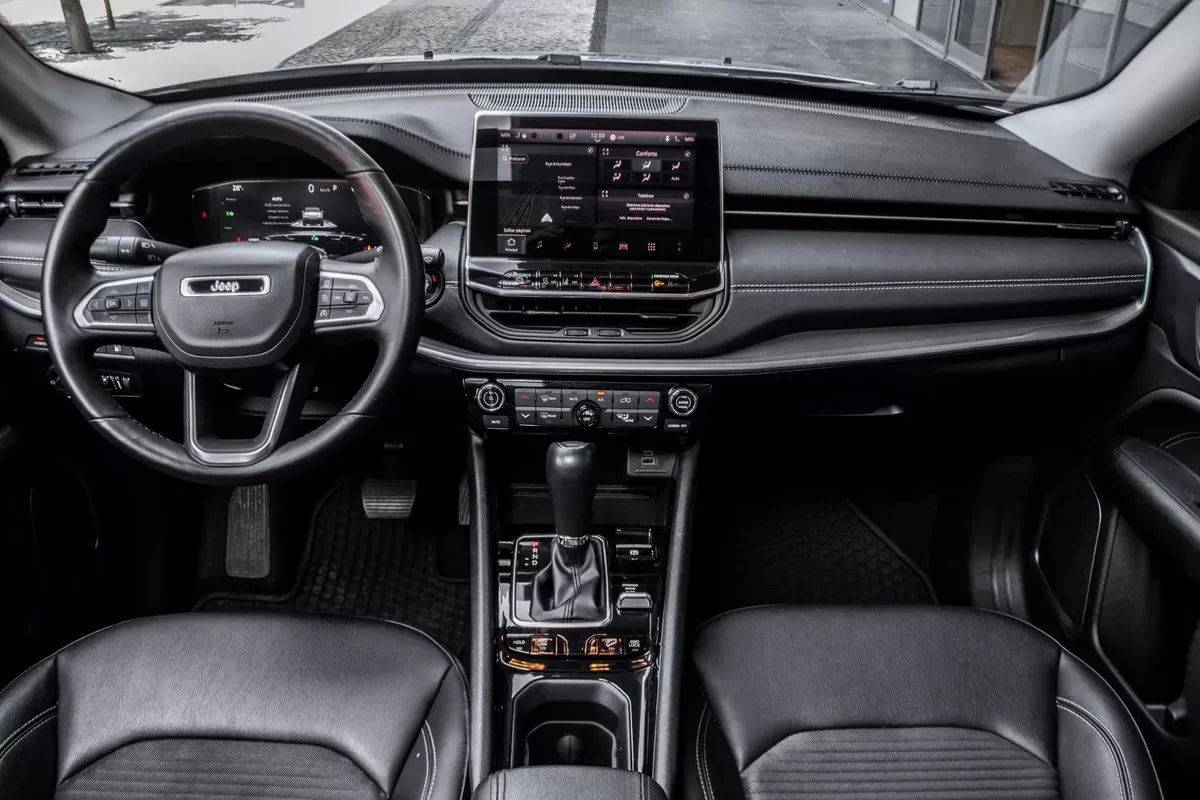 jeep-compass-2023-hibrido-1332cc