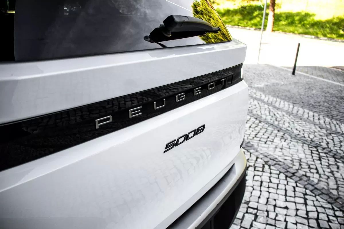 peugeot-5008-2025-gasolina-1199cc