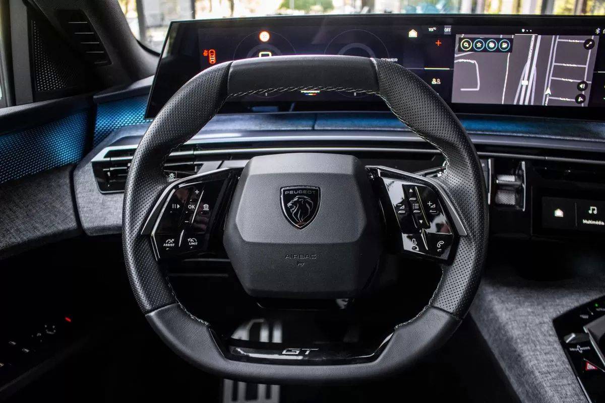 peugeot-5008-2025-gasolina-1199cc