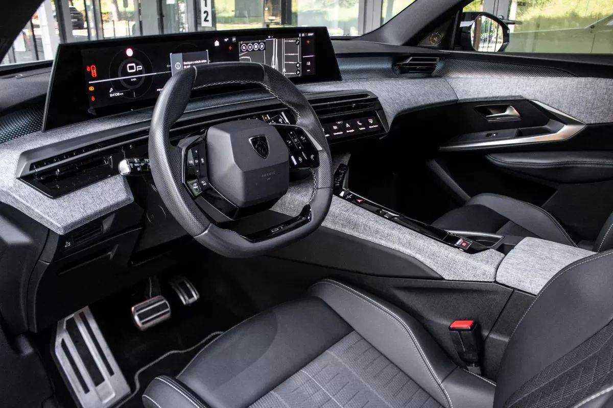peugeot-5008-2025-gasolina-1199cc