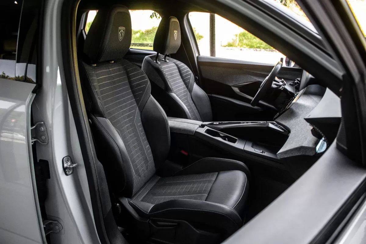 peugeot-5008-2025-gasolina-1199cc