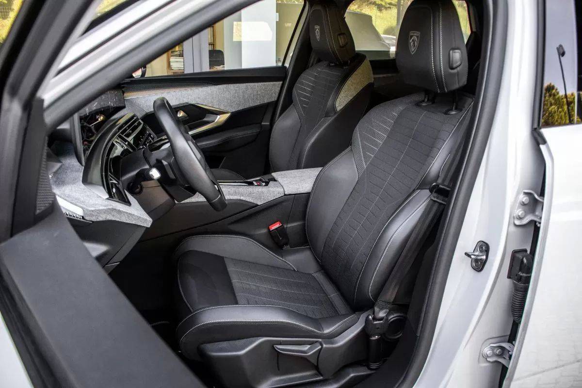 peugeot-5008-2025-gasolina-1199cc