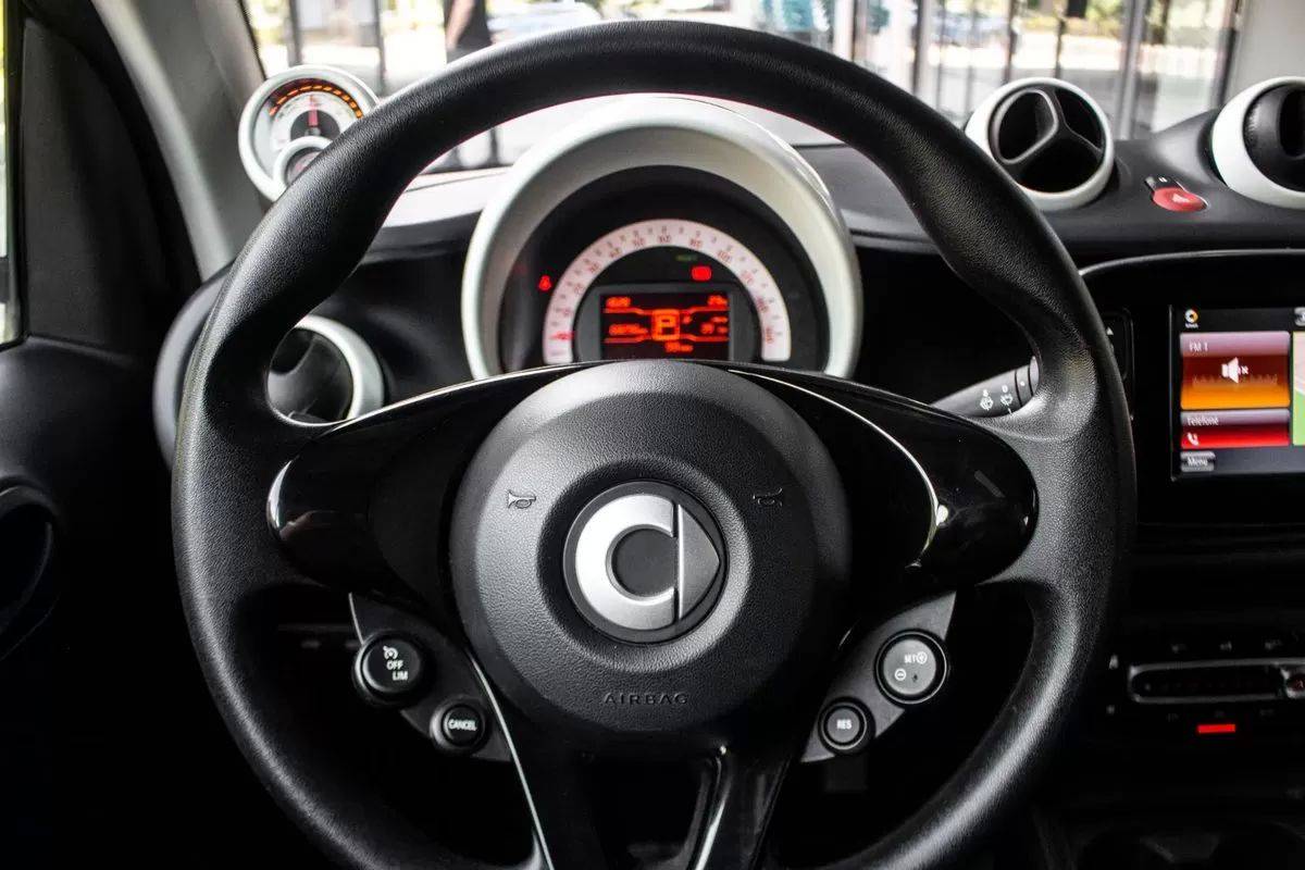 smart-fortwo-2019-eletrico-200cc