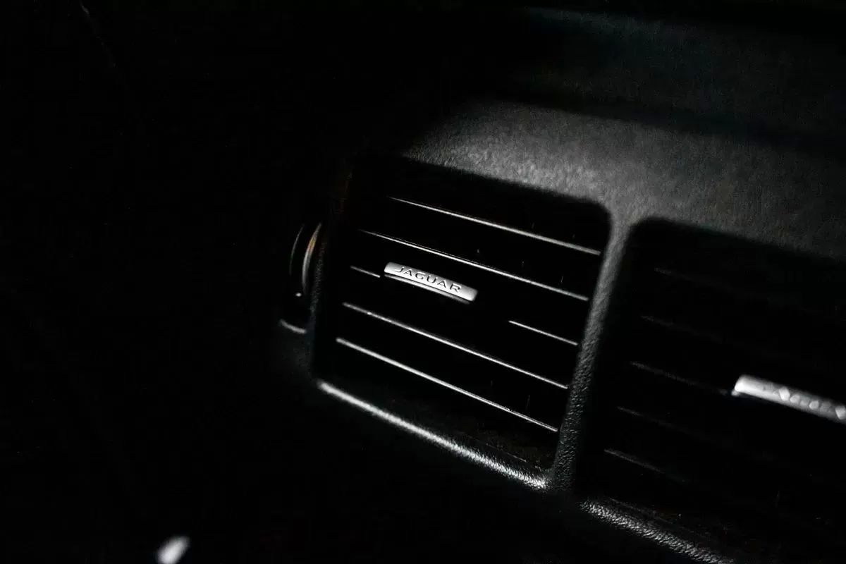 jaguar-f-pace-2018-diesel-1999cc