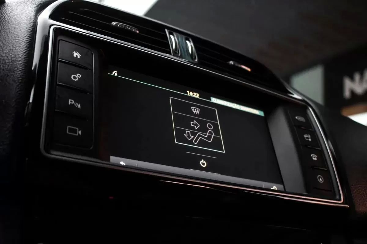 jaguar-f-pace-2018-diesel-1999cc