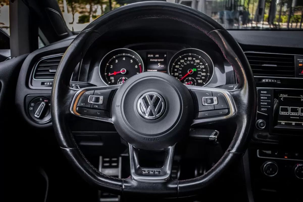 volkswagen-golf-2015-gasolina-1984cc