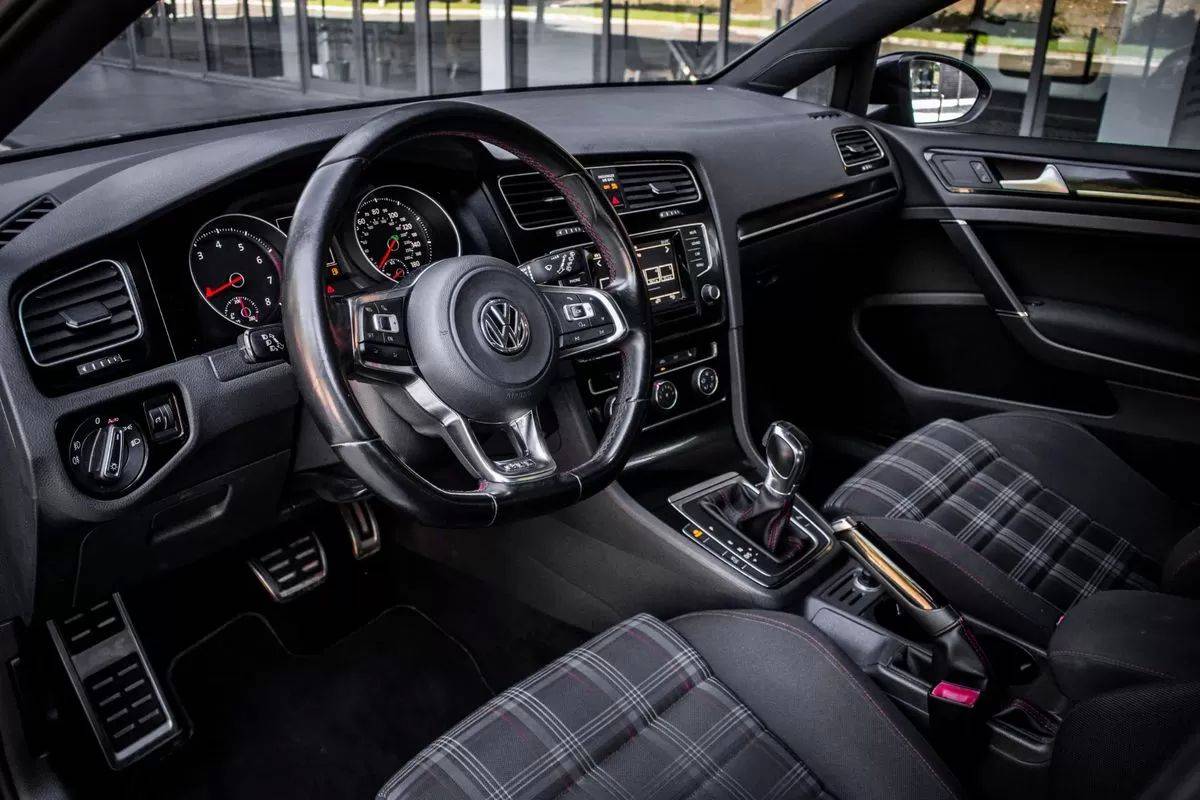volkswagen-golf-2015-gasolina-1984cc
