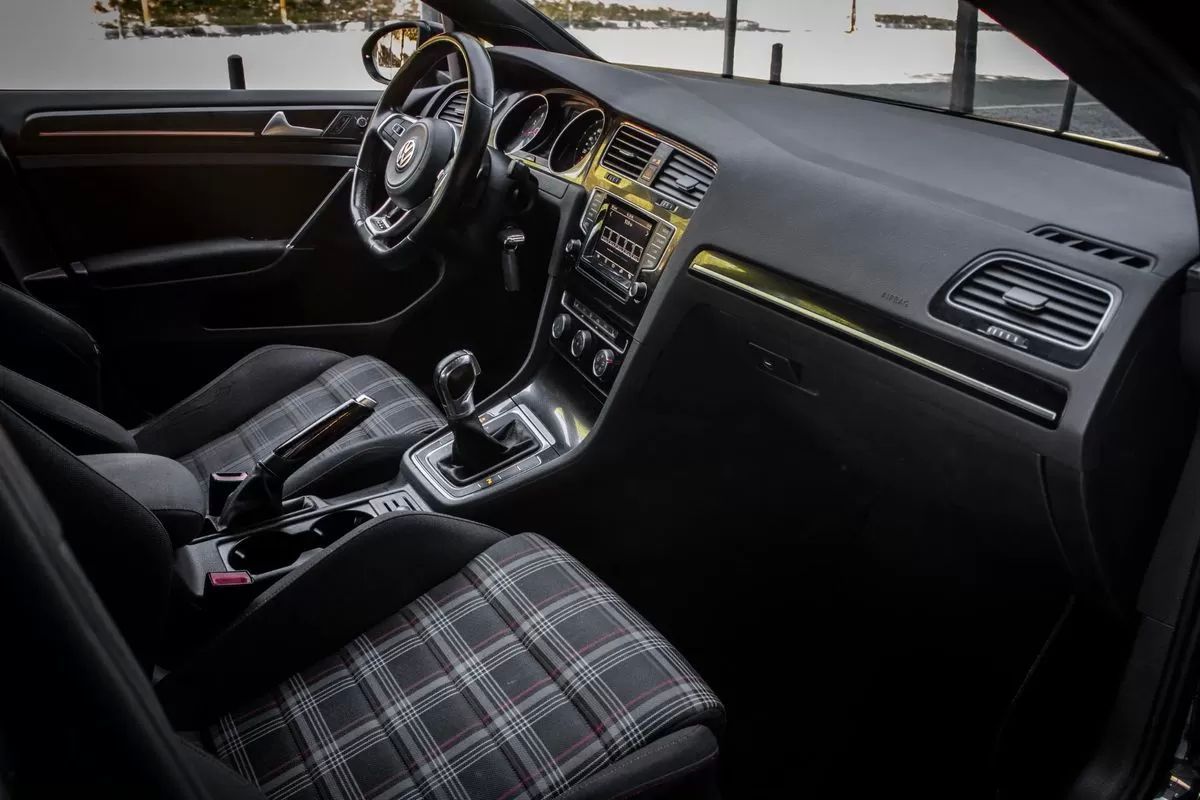 volkswagen-golf-2015-gasolina-1984cc