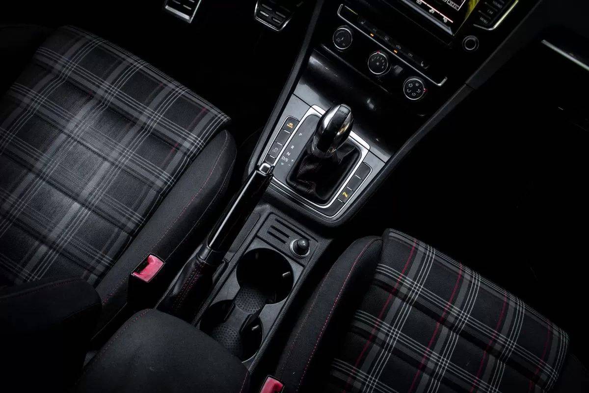 volkswagen-golf-2015-gasolina-1984cc