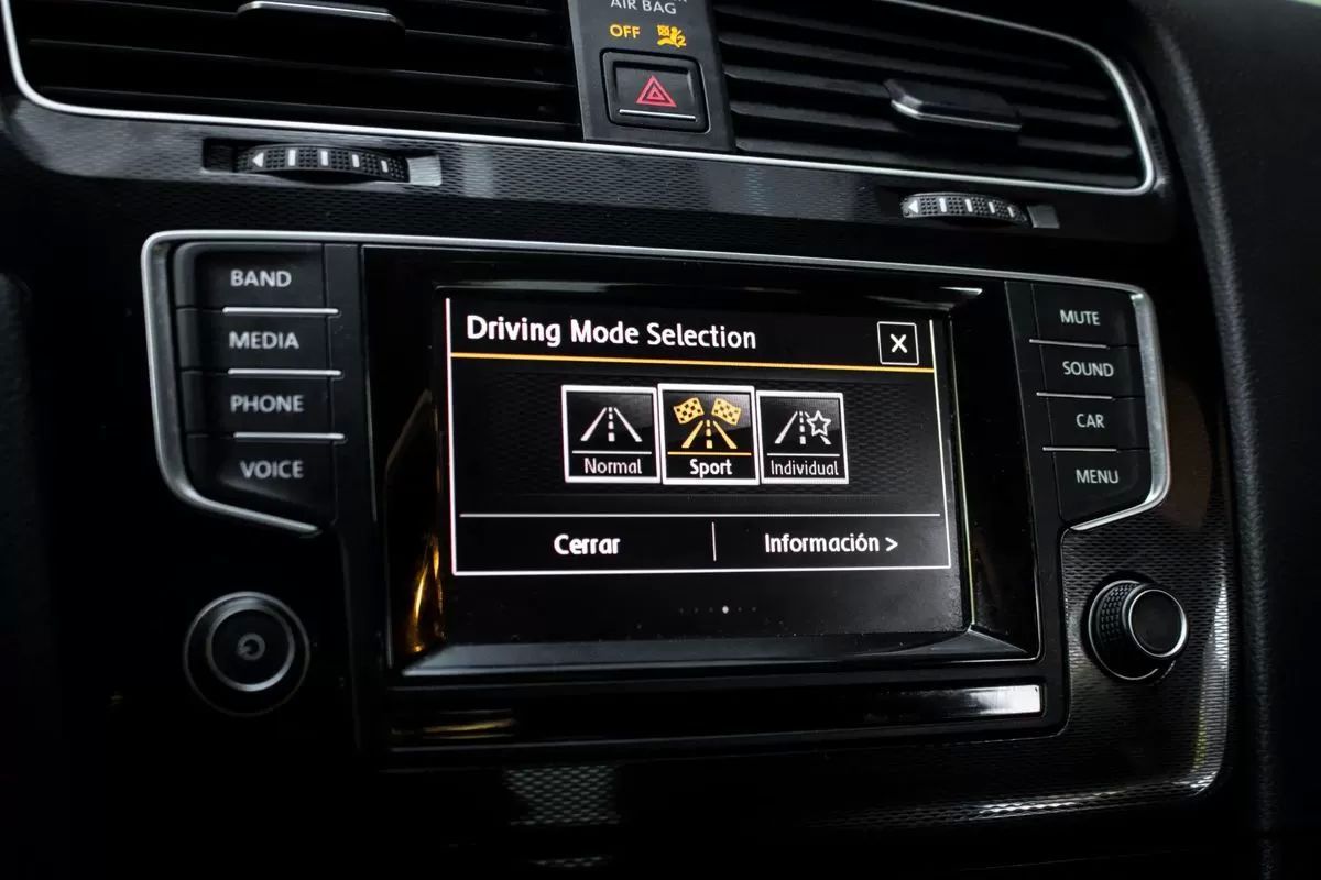 volkswagen-golf-2015-gasolina-1984cc