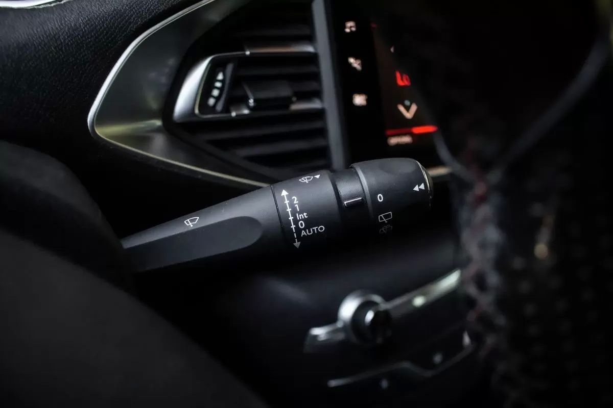 peugeot-308-2019-diesel-1499cc