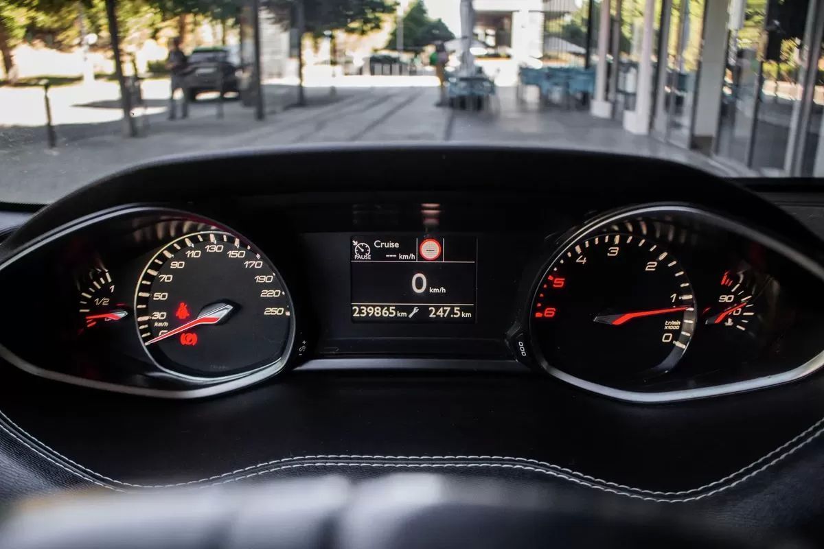 peugeot-308-2019-diesel-1499cc