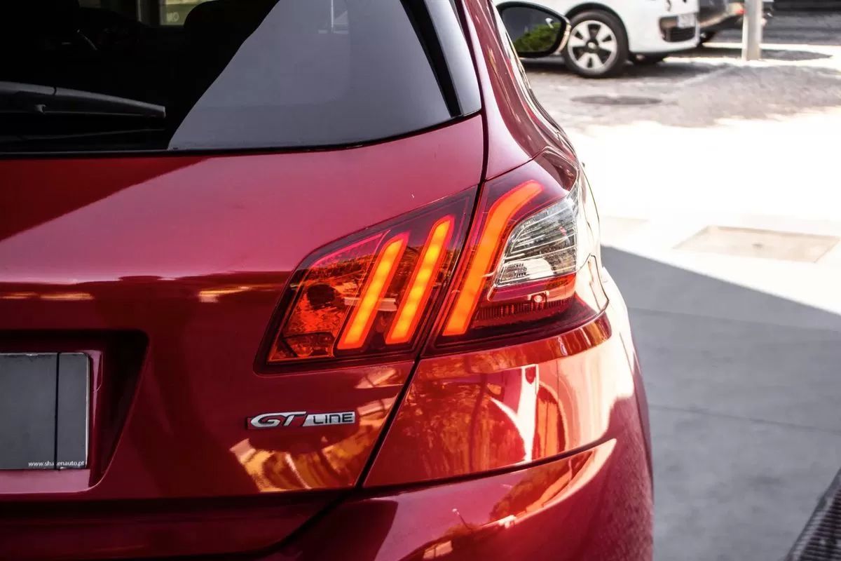 peugeot-308-2019-diesel-1499cc