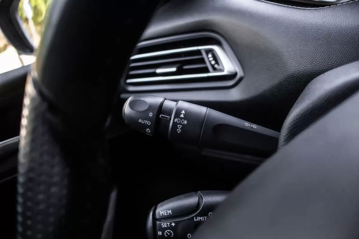 peugeot-308-2019-diesel-1499cc
