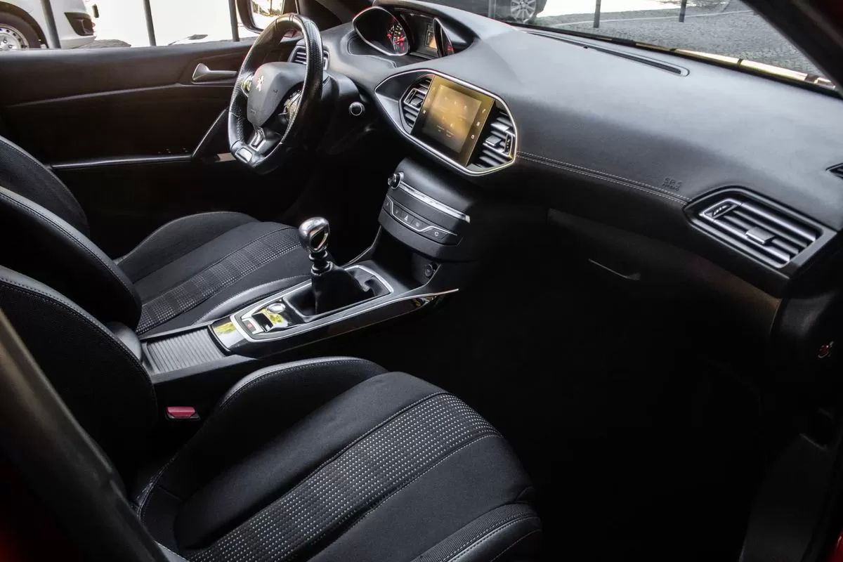 peugeot-308-2019-diesel-1499cc