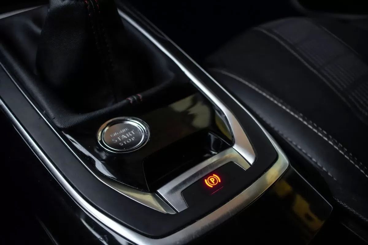 peugeot-308-2019-diesel-1499cc