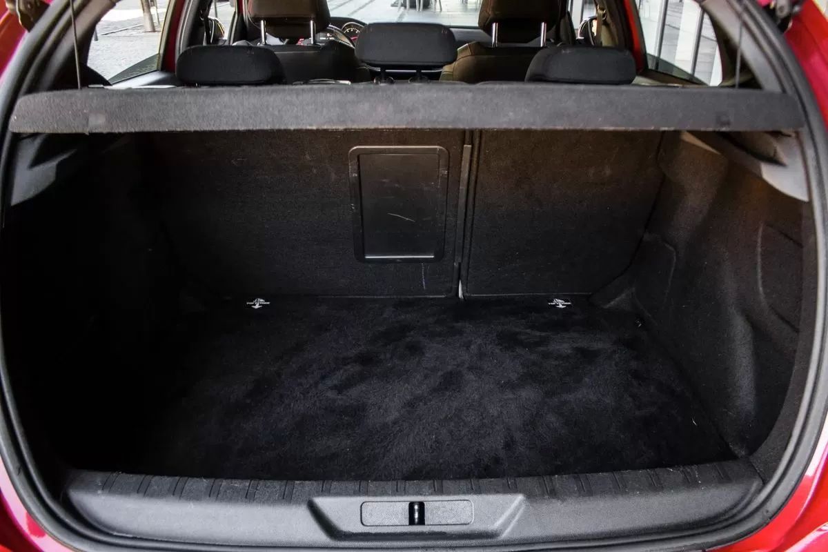 peugeot-308-2019-diesel-1499cc