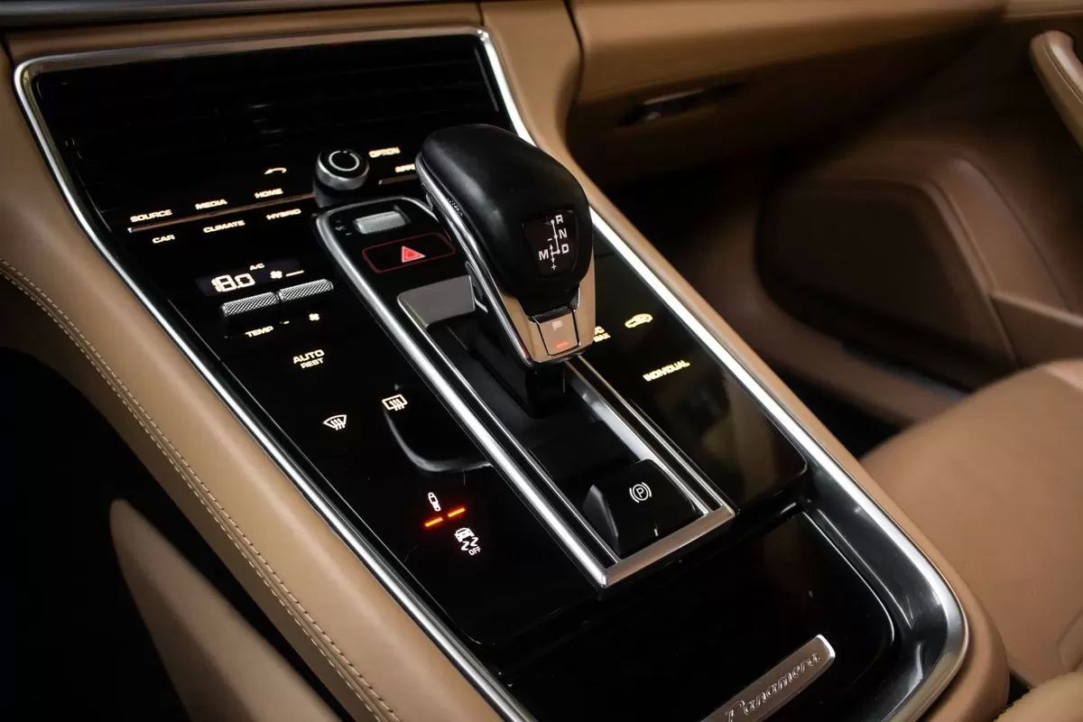 porsche-panamera-2020-hibrido-2894cc