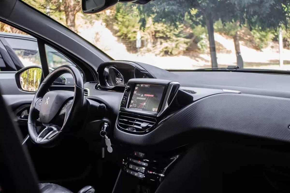 peugeot-2008-2016-gasolina-1199cc