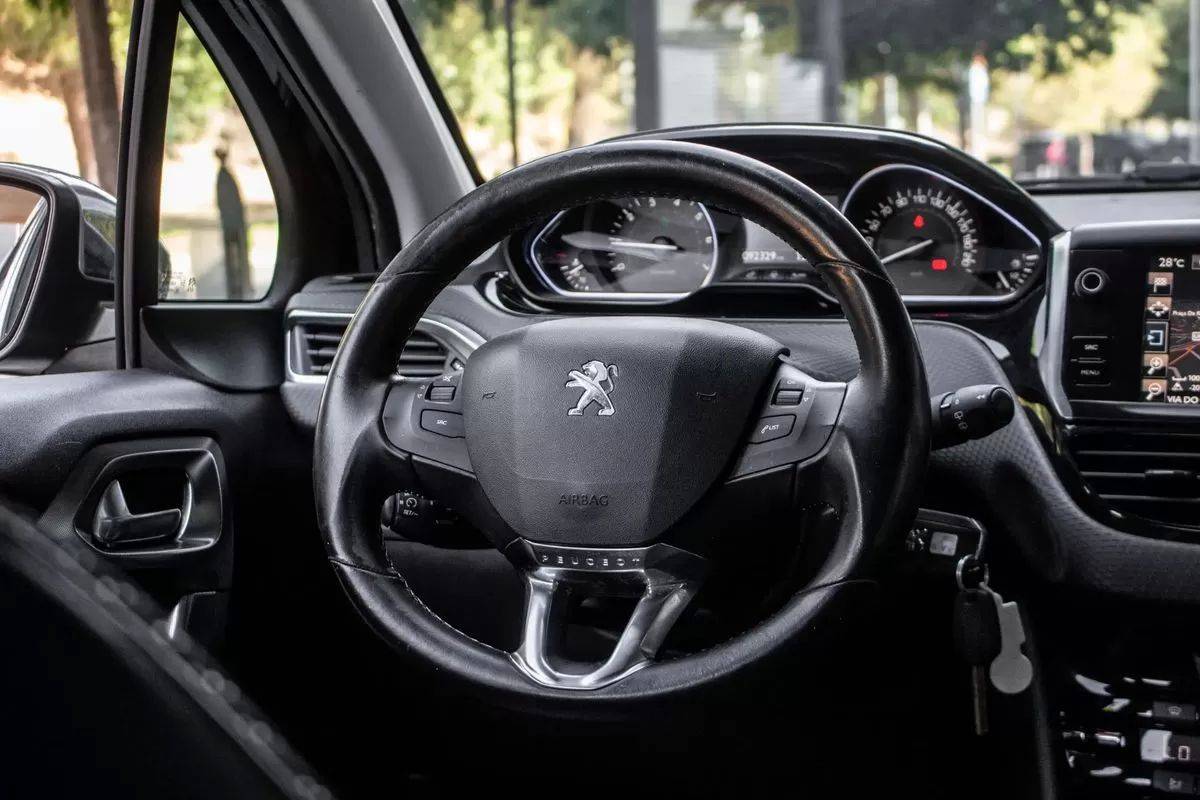 peugeot-2008-2016-gasolina-1199cc