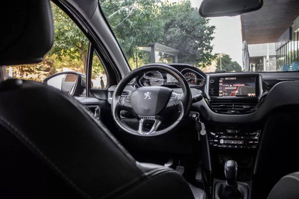 peugeot-2008-2016-gasolina-1199cc