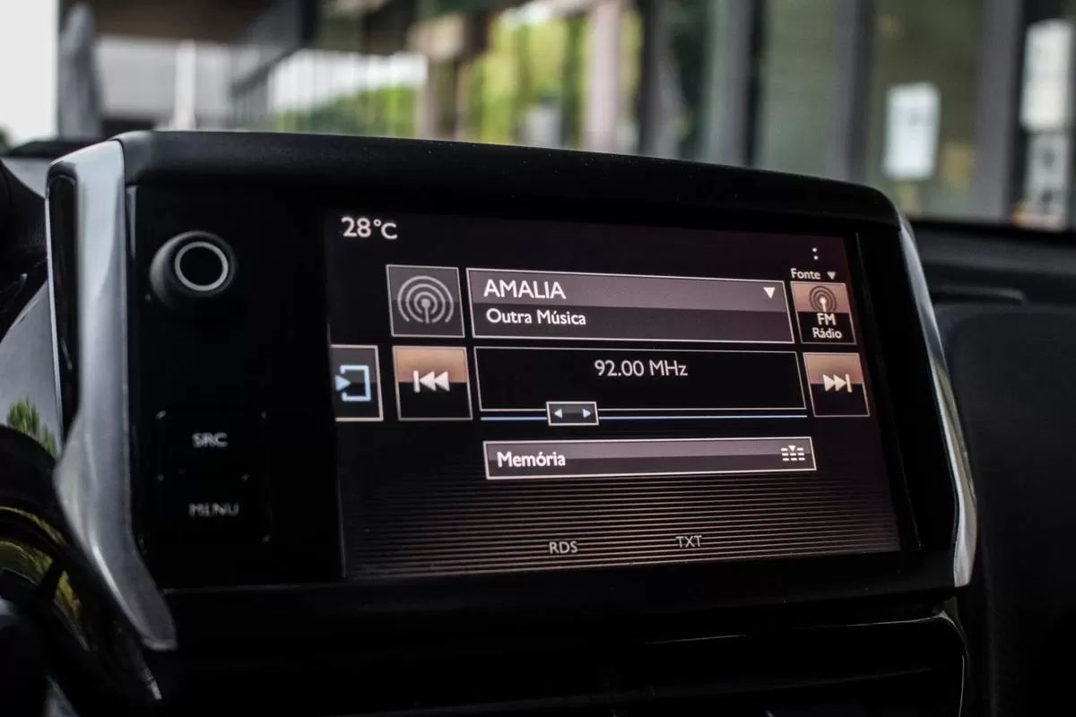 peugeot-2008-2016-gasolina-1199cc