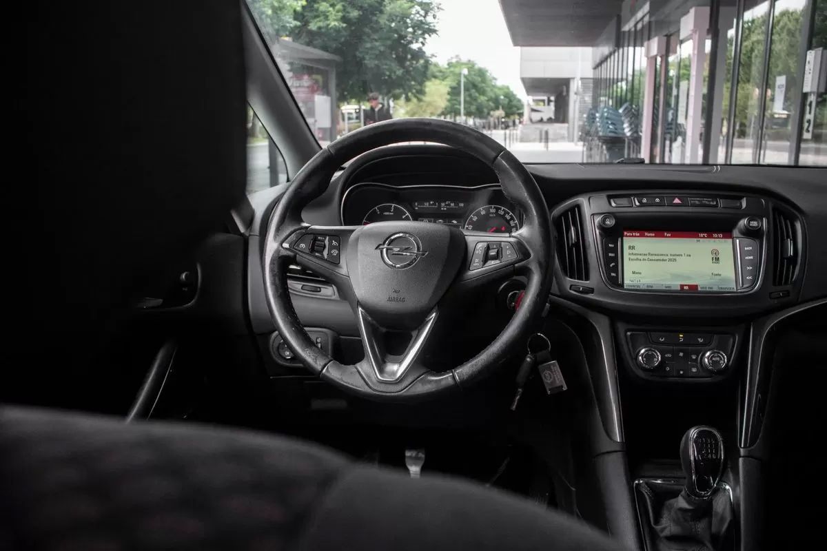 opel-zafira-2018-diesel-1598cc