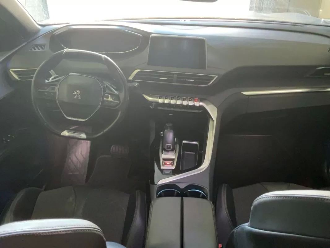 peugeot-5008-2019-diesel-1499cc