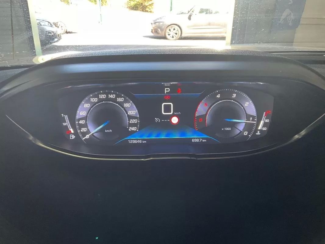 peugeot-5008-2019-diesel-1499cc