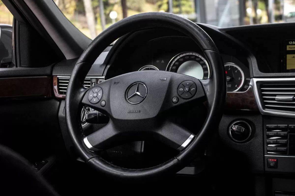 mercedes-benz-classe-e-2010-diesel-2143cc