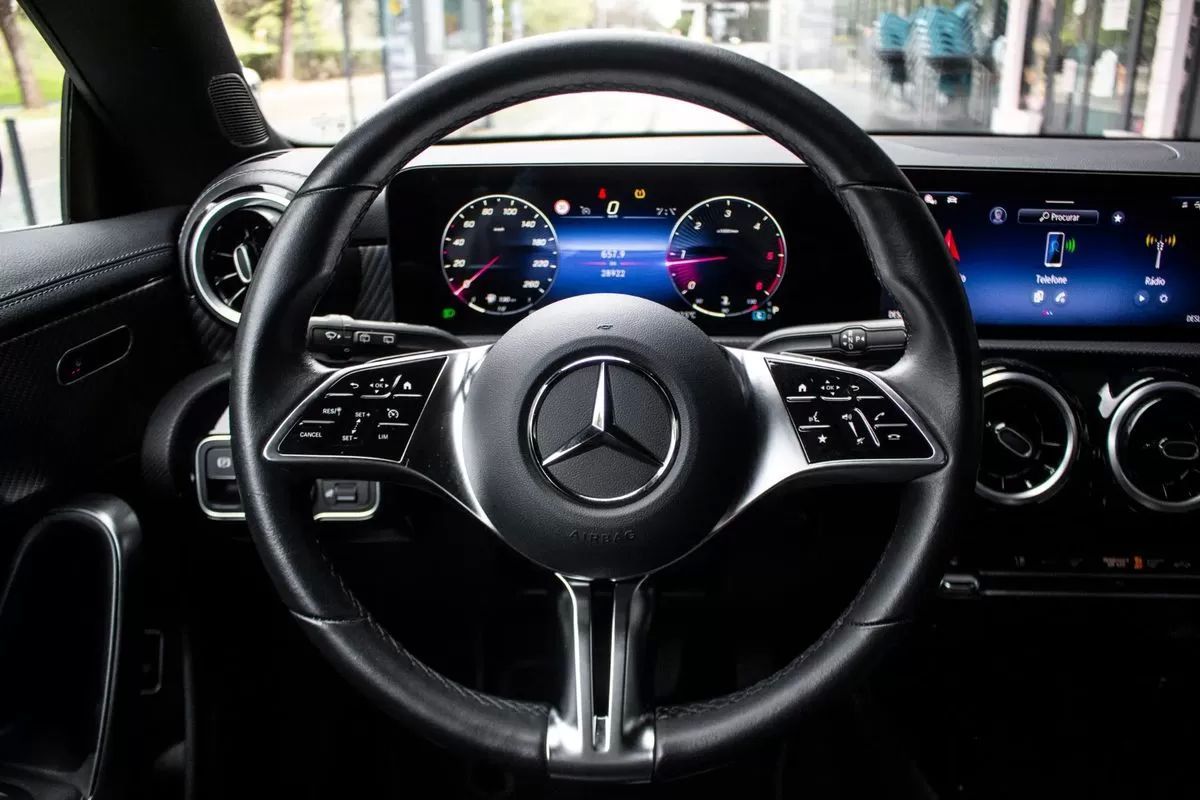 mercedes-benz-cla-2024-diesel-1950cc