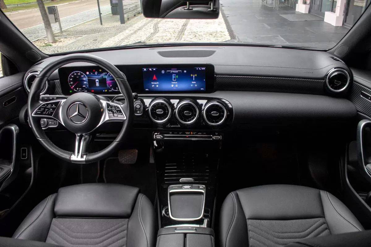 mercedes-benz-cla-2024-diesel-1950cc