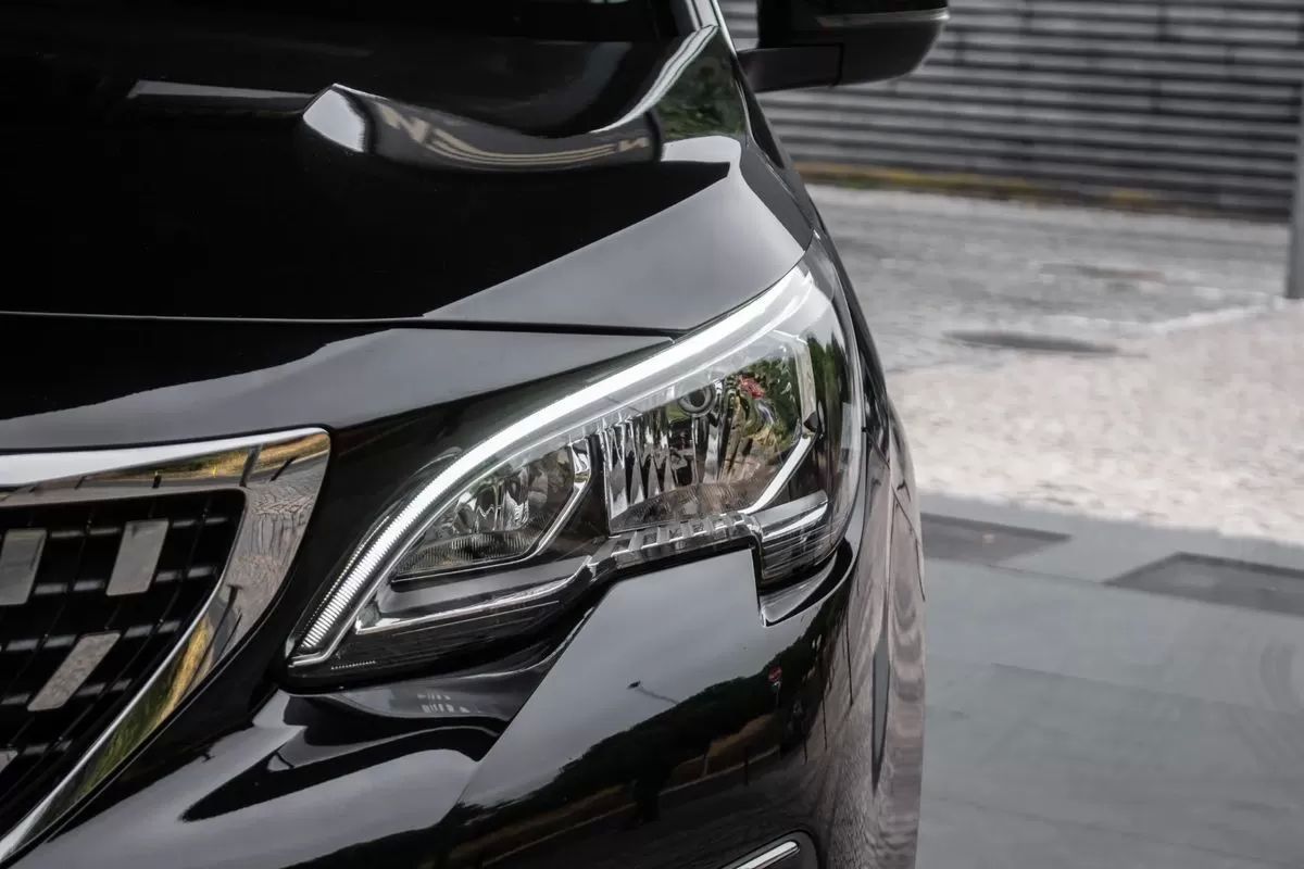 peugeot-3008-2018-diesel-1560cc
