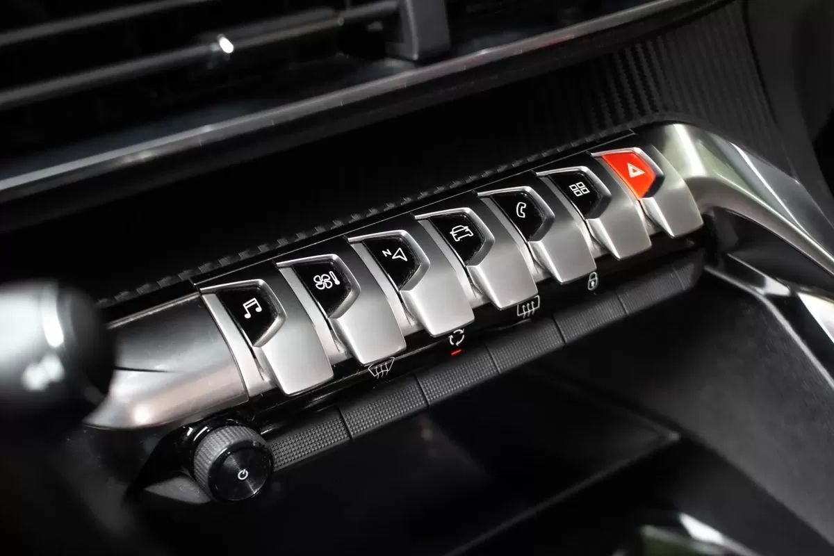 peugeot-3008-2018-diesel-1560cc