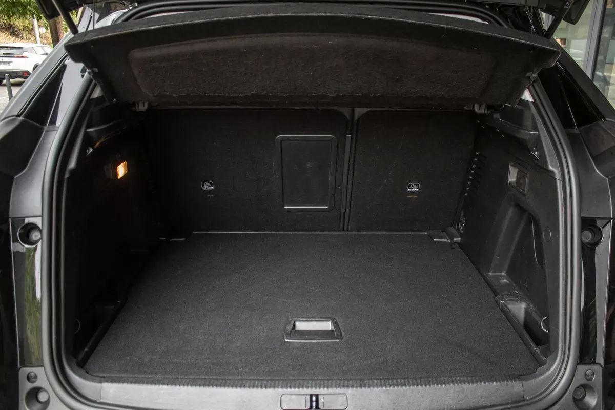 peugeot-3008-2018-diesel-1560cc
