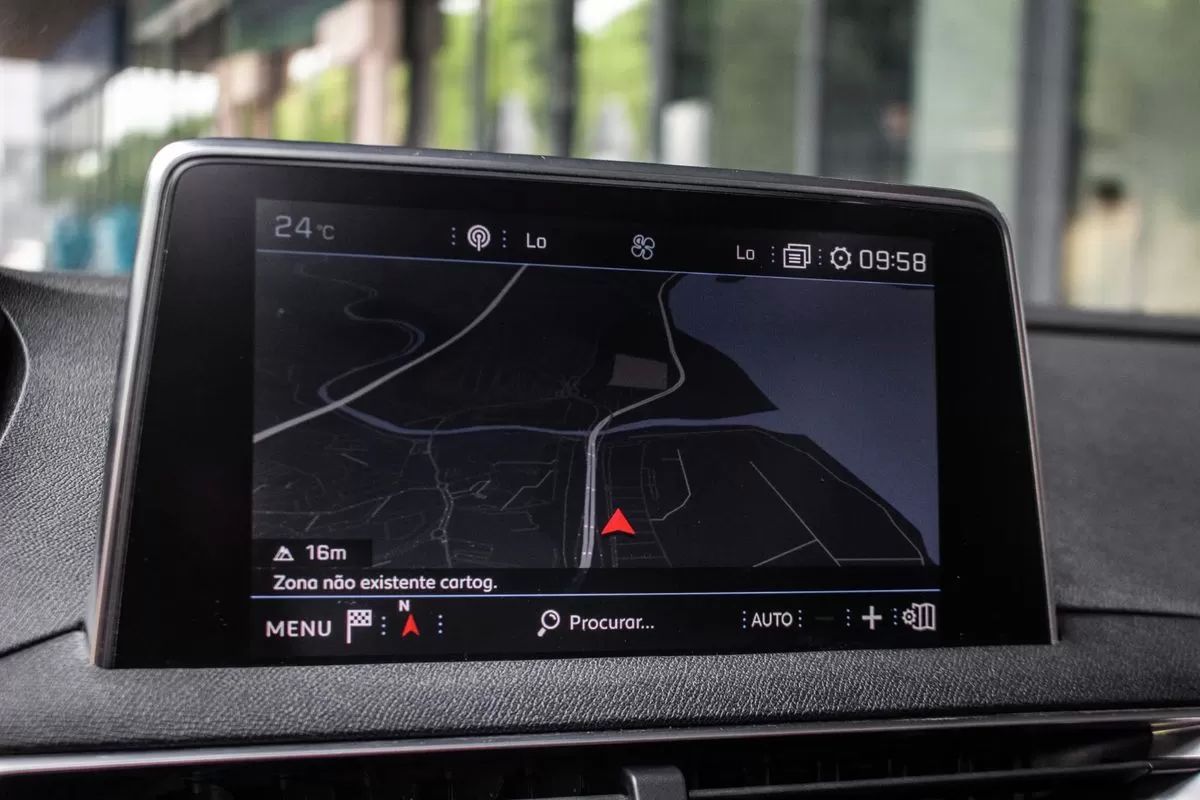 peugeot-3008-2018-diesel-1560cc