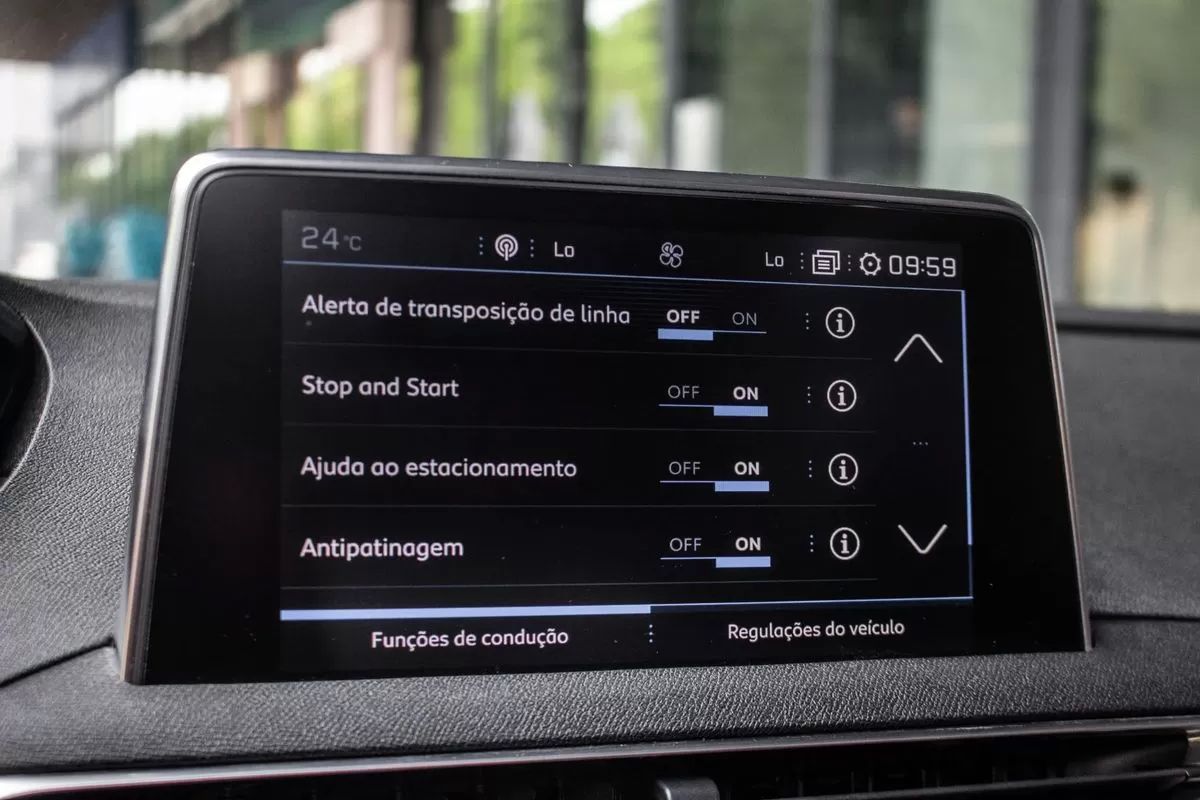 peugeot-3008-2018-diesel-1560cc
