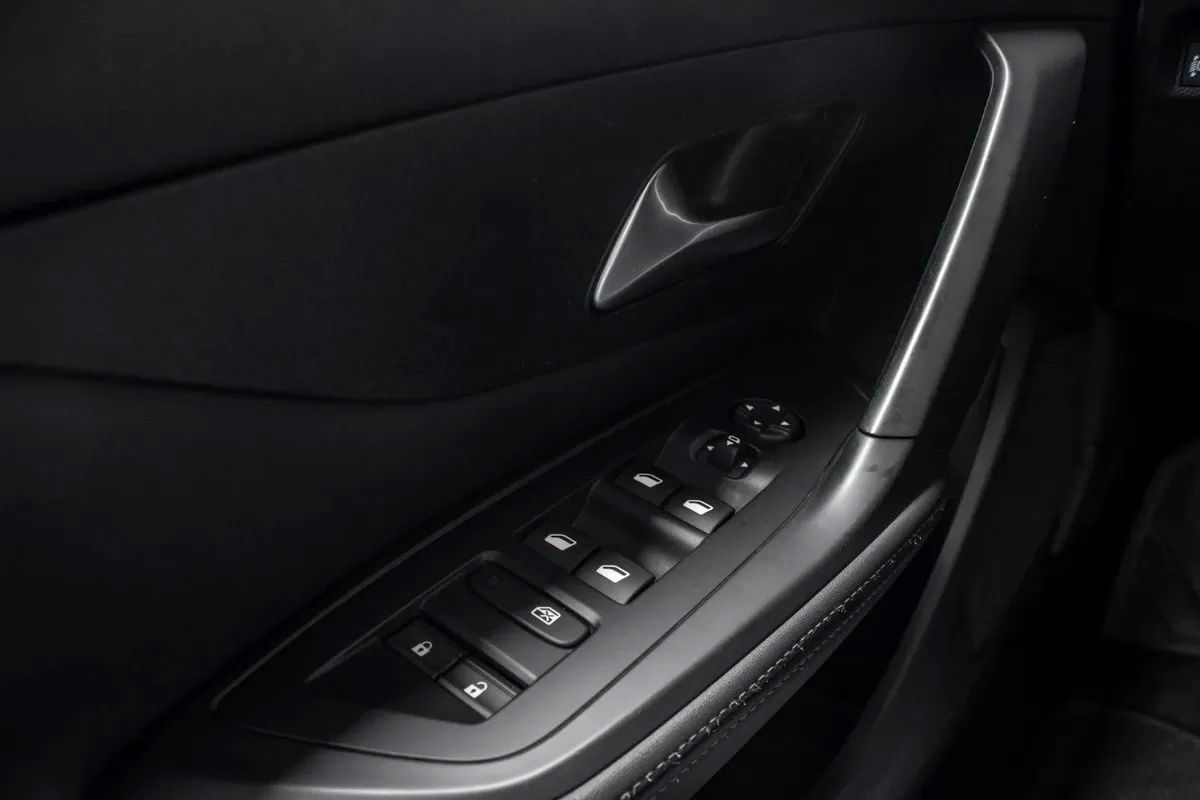 peugeot-308-sw-2022-diesel-1499cc
